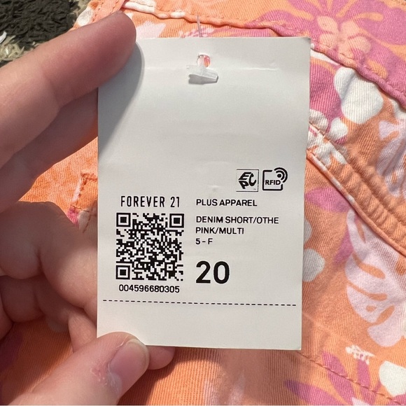 NWT Forever 21 Tropical Floral Print Denim Shorts - Picture 6 of 6